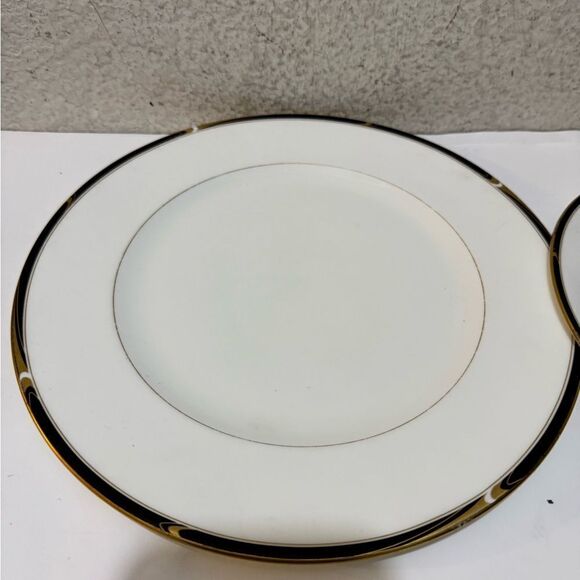 Vintage Mikasa Bone China "Academy" dinner , salad , appetizer Made In Japan. - Picture 3 of 14